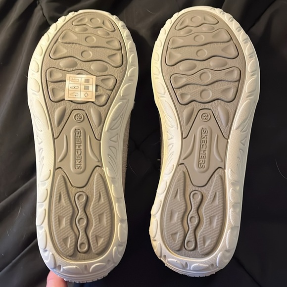 NWOT Skeckers light brown linen look textile upper slip ons, sizer 8 1/2 - Picture 3 of 6